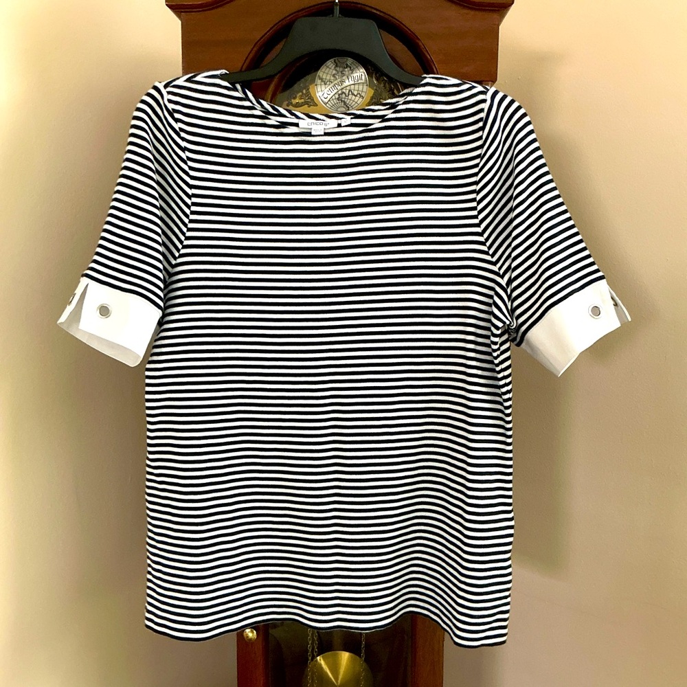 Nice CHICO’S top🖤🤍🖤